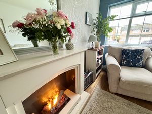 Lounge Fire- click for photo gallery